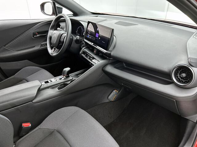 Toyota C-HR 1.8 Hybrid 140 First Edition | Full LED Adaptive | 360 Camera | Groot Multimedia Scherm | Elektrische achterklep | Dodehoek detectie | Parkeersensoren voor+achter