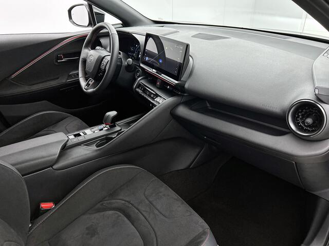 Toyota C-HR 2.0 Plug-in Hybrid 220 GR SPORT | BTW voertuig | 360 Camera | Full LED Adaptive | Parkeersensoren voor+achter Met assistent | Dodehoek detectie | Elektrische Achterklep | Stoel+stuurverwarming |