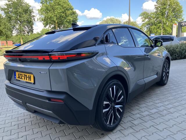 Toyota C-HR First Edition 77 kWh | Bi-Tone | 20"| Stoel/Stuurverw | Camera
