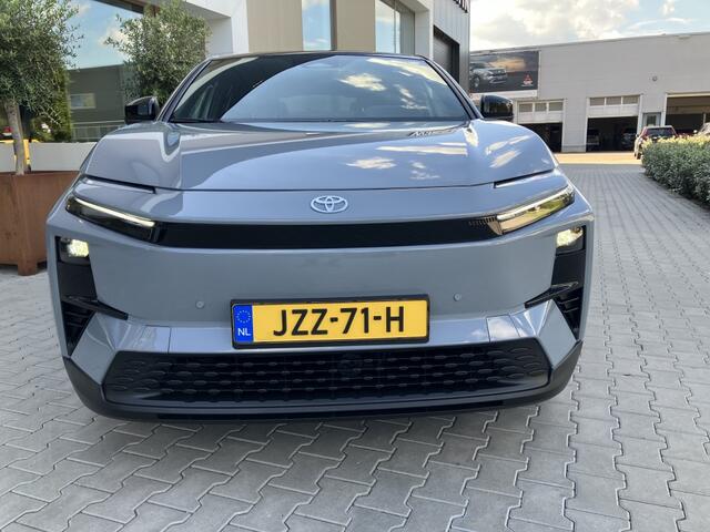 Toyota C-HR First Edition 77 kWh | Bi-Tone | 20"| Stoel/Stuurverw | Camera