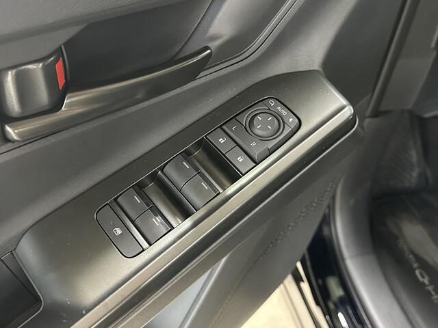 Toyota C-HR First Edition 77 kWh | Navi | Acc | Camera | el. achterklep |