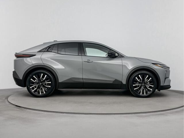 Toyota C-HR First Edition 77 kWh *DEMO* | Apple Carplay & Android Auto | Parkeercamera | *
