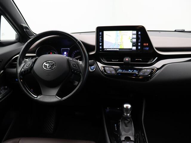 Toyota C-HR 1.8 Hybrid Premium | Stuurwiel Verwarming | Stoelverwarming | Trekhaak | All Season Banden |