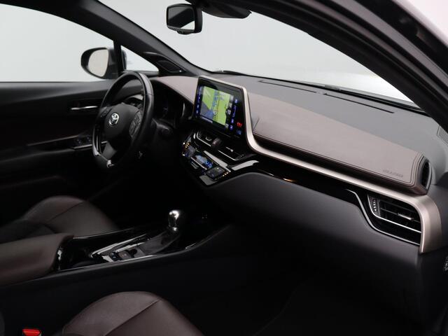 Toyota C-HR 1.8 Hybrid Premium | Stuurwiel Verwarming | Stoelverwarming | Trekhaak | All Season Banden |