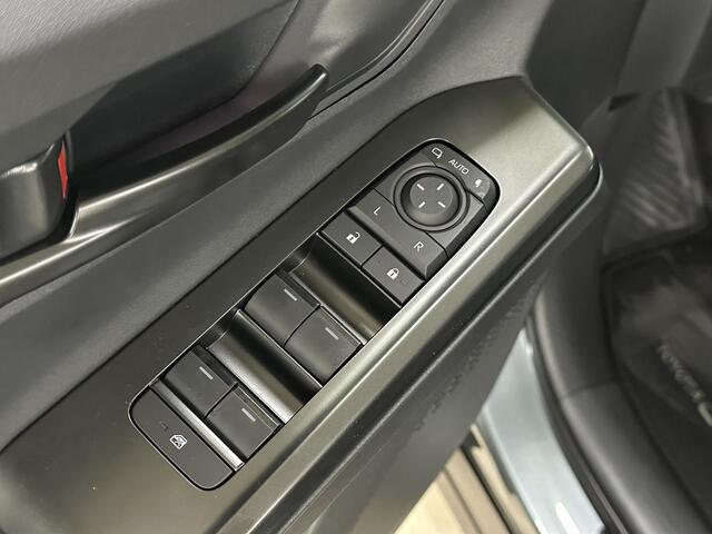 Toyota C-HR First Edition 77 kWh | Navi | Acc | Camera | el. achterklep |