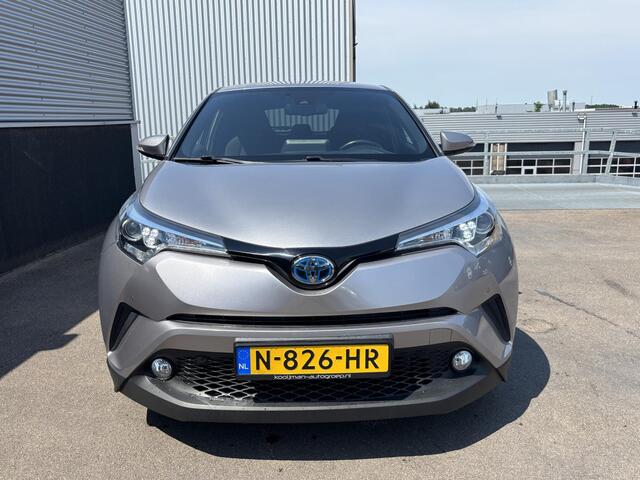 Toyota C-HR 1.8 Hybrid Style Navigatie, Dodehoekdetectie, Stoelverwarming, Stuurwiel verwarmd, Smart Key, LMV, Parkeersensoren