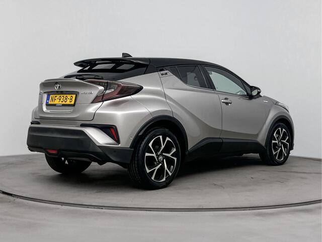 Toyota C-HR 1.8 Hybrid Bi-Tone Plus | Parkeersensoren V+A | JBL | Stuur-Stoelverwarming |