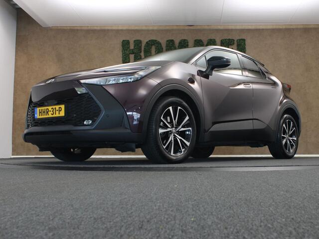 Toyota C-HR 2.0 Hybrid 200 Dynamic - BI-TONE - PARKEERSENSOREN VOOR EN ACHTER - DODEHOEK DETECTIE - KEYLESS ENRTY & SSTART - STOEL & STUUR VERWARMING - NAVIGATIE - APPLE CARPLAY/ANDROID AUTO - DRAADLOZE TELEFOONLADER