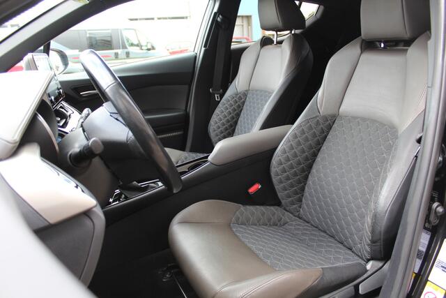 Toyota C-HR 2.0 Hybrid Executive Limited | Rijklaar | Stoel-/stuurverw. | Apple/Android | Sensoren v+a | Half-leder | Keyless | LED | Camera