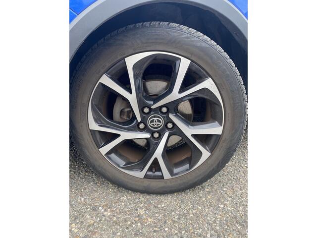 Toyota C-HR 1.8 Hybrid Business Intro