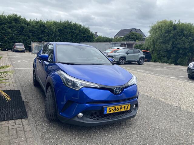 Toyota C-HR 1.8 Hybrid Business Intro
