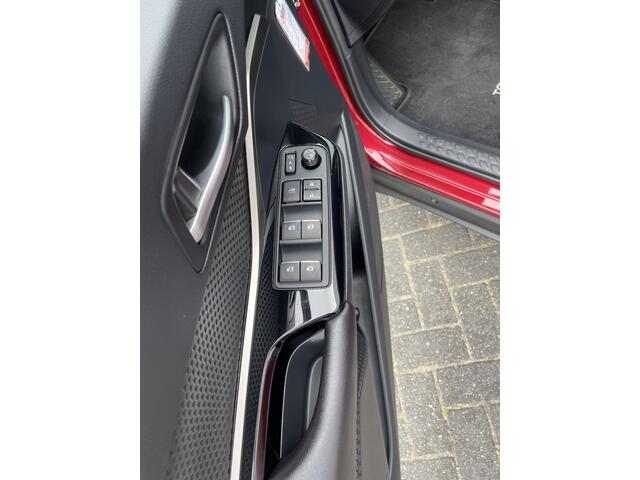 Toyota C-HR 1.8 Hybrid Style | Full map navigatie | Stoelverwarming | Dodehoekdetectie