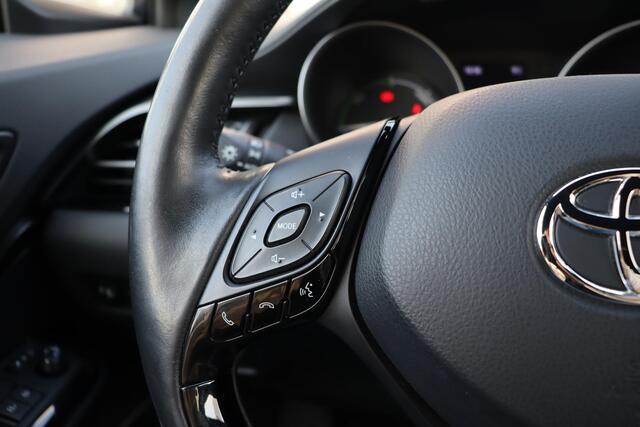 Toyota C-HR 1.8 Hybrid Style Limited, BSM, NAVI, Apple Carplay, Android Auto, Parkeercamera!