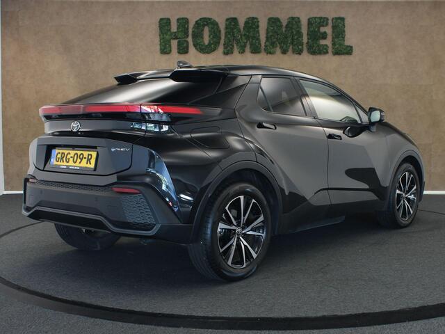 Toyota C-HR 2.0 Plug-in Hybrid 220 Dynamic - ORIGINEEL NEDERLANDSE AUTO - AFKOMSTIG VAN 1E EIGENAAR - 2 LAADKABELS - DODEHOEK DETECTIE - 18 INCH LICHT METALEN VELGEN - STUURVERWARMING - VOORSTOELEN VERWARMD - PARKEERSENOREN VOOR/ACHTER