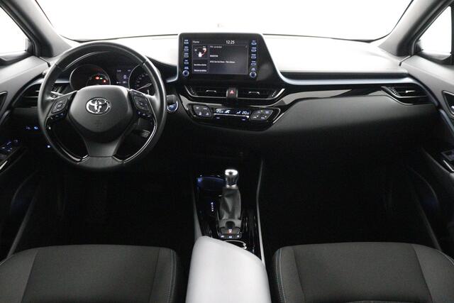 Toyota C-HR 1.8 Hybrid First Edition | Apple Carplay/Android Auto | parkeer sensoren v/a |