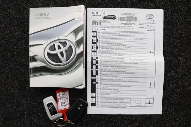 Toyota C-HR 1.8 Hybrid First Edition | Apple Carplay/Android Auto | parkeer sensoren v/a |