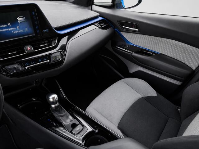 Toyota C-HR 1.8 Hybrid Dynamic Aut- Two Tone, Led Matrix, Active Lane Assist, Stoelverwarming, Camera
