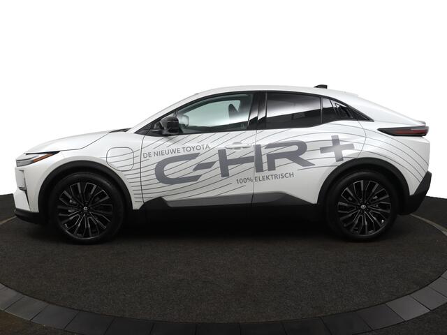 Toyota C-HR First Edition 77 kWh | Adaptive Cruise Control | Achteruitrijcamera| Stuur- en Stoelverwarming | 20 inch Velgen |