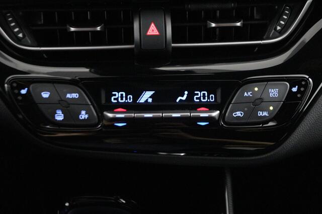Toyota C-HR 1.8 Hybrid Bi-Tone Plus | Navigatie systeem | Parkeer sensoren | dodehoek detectie |