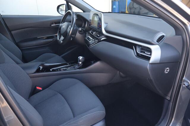 Toyota C-HR 1.8 Hybrid Dynamic - NL- Auto!! Stoelverw I Camera I Keyless E+S