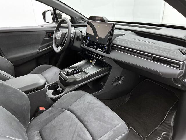 Toyota C-HR Executive AWD 77 kWh Demo