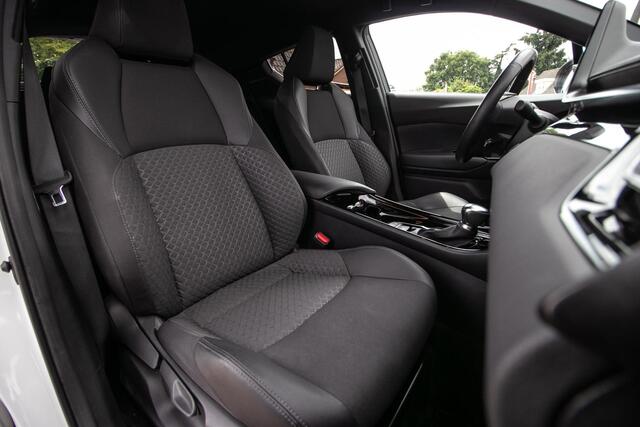 Toyota C-HR 2.0 Hybrid Dynamic | Adapt Cruise | Carplay | Nav | Camera