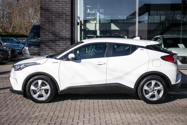 Toyota C-HR 1.8 Hybrid Dynamic | Camera | Navigatie | Stoelverwarming |