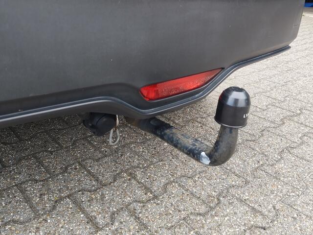 Toyota C-HR 1.2 Dynamic Automaat | Trekhaak | 1100 KG Trekgew. | DAB |