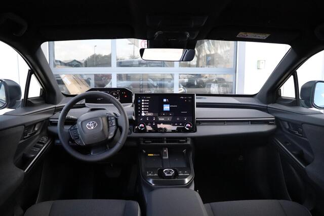 Toyota C-HR First Edition 77 kWh, Inruilpremie ¤2.500,- BSM, Apple Carplay/Android Auto, Stoel & Stuur verwarming!
