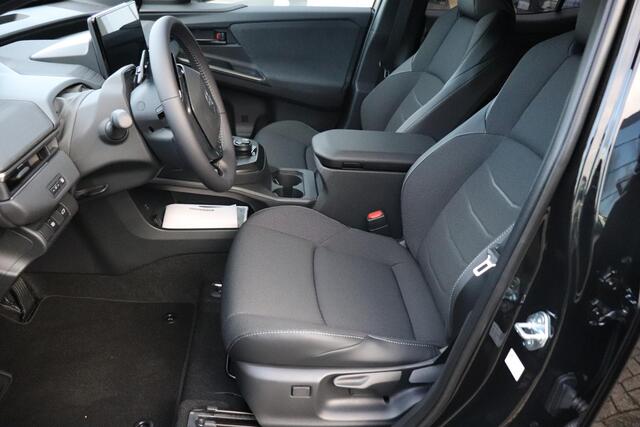 Toyota C-HR First Edition 77 kWh, Inruilpremie ¤2.500,- BSM, Apple Carplay/Android Auto, Stoel & Stuur verwarming!