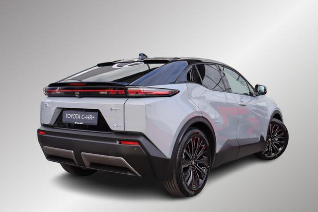 Toyota C-HR Executive AWD 77 kWh, ¤ 2.500 Inruil Voordeel ! Panoramadak, Apple carplay / Android auto.