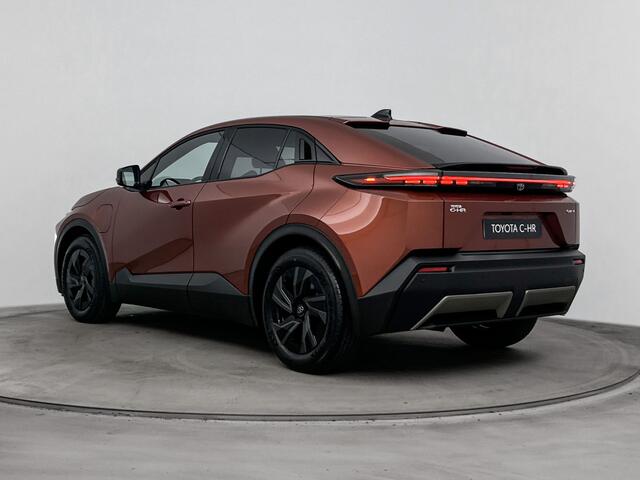 Toyota C-HR First Edition 77 kWh | Apple Carplay & Android Auto | Parkeercamera | *