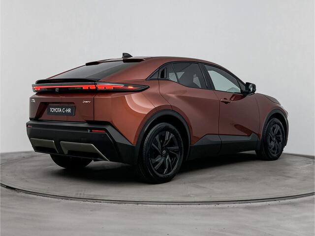 Toyota C-HR First Edition 77 kWh | Apple Carplay & Android Auto | Parkeercamera | *