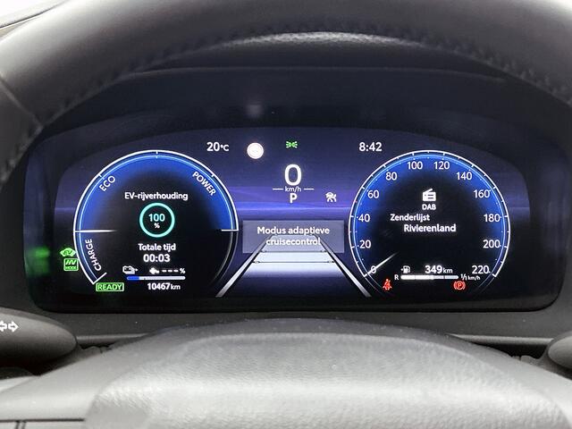 Toyota C-HR 2.0 Plug-in Hybrid 220 Executive | JBL | Dodehoek detectie | Stoel+stuurverwarming | Full LED verlichting | Parkeersensoren voor+achter | Elektrische Achterklep | Elektrisch verstelbare stoel met geheugen |