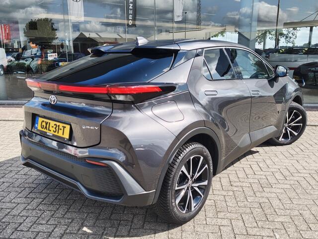 Toyota C-HR 2.0 PHEV 220 Dynamic | Sensoren v/a | Blind Spot | Stoelverwarming