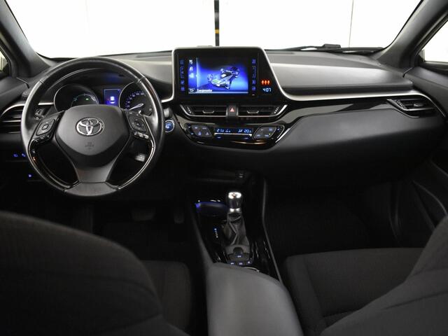 Toyota C-HR 1.8 Hybrid Dynamic | Trekhaak | ParkAssist | Blindspot