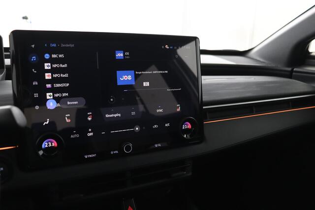 Toyota C-HR First Edition 77 kWh | Apple Carplay/Android Auto | Parkeersensoren | Stoel/stuurverwarming | Elektrische Achterklep | 20 inch Velgen |