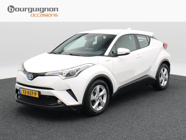 Toyota C-HR 1.8 Hybrid Active 122 Pk | Stoelverwarming | Adaptive Cruise | Camera | Trekhaak | Navigatie | 17 Inch | 133.501 Km !!