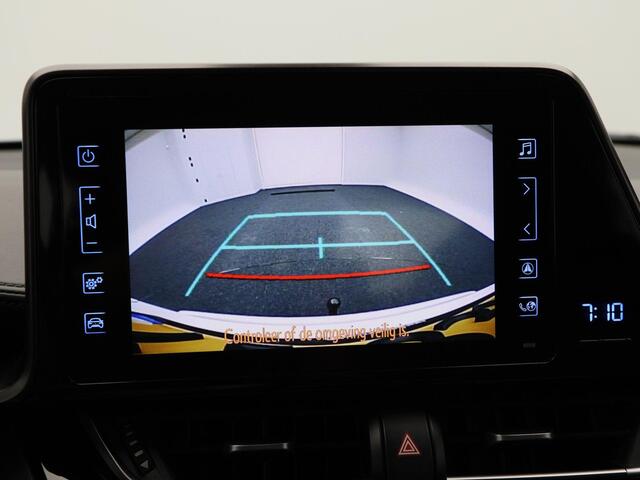 Toyota C-HR 1.8 Hybrid Active 122 Pk | Stoelverwarming | Adaptive Cruise | Camera | Trekhaak | Navigatie | 17 Inch | 133.501 Km !!