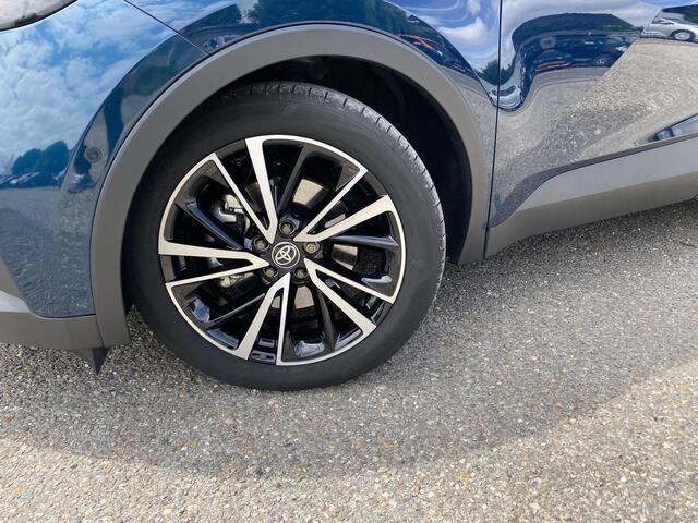 Toyota C-HR 2.0 Plug-in Hybrid 220 Executive / Stoel & Stuurverwarming / Elektrische stoel