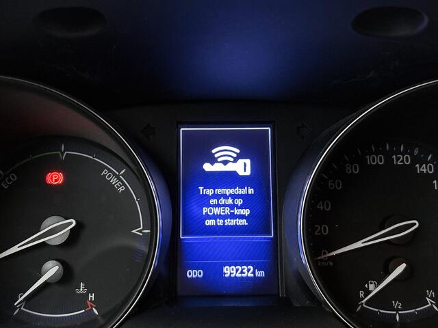 Toyota C-HR 1.8 Hybrid Bi-Tone Plus | Dealer onderhouden | Trekhaak afneembaar | Stoel+stuurverwarming | JBL | Dodehoek detectie | Parkeersensoren voor+achter met assistent | FULL LED verlichting | Climate Control |