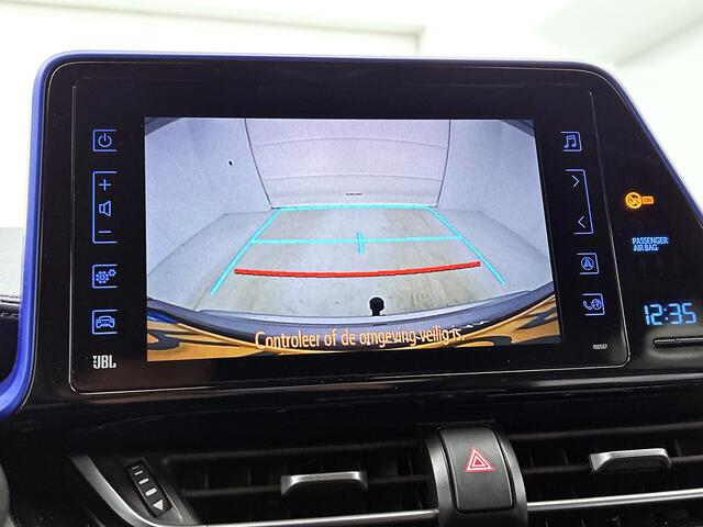 Toyota C-HR 1.8 Hybrid Bi-Tone Plus | Dealer onderhouden | Trekhaak afneembaar | Stoel+stuurverwarming | JBL | Dodehoek detectie | Parkeersensoren voor+achter met assistent | FULL LED verlichting | Climate Control |