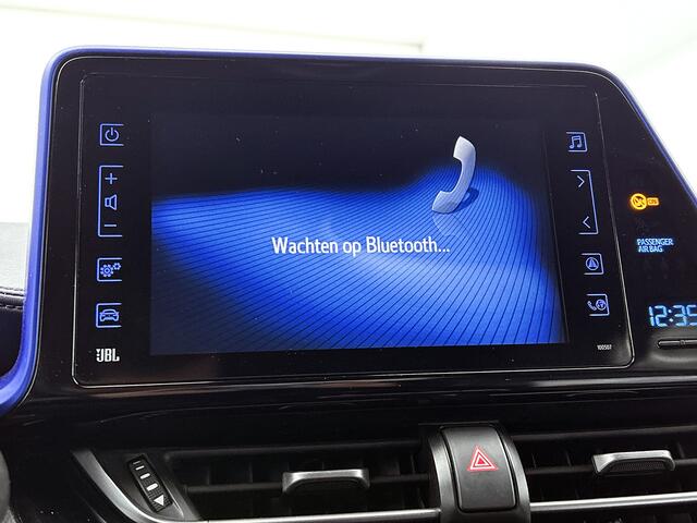 Toyota C-HR 1.8 Hybrid Bi-Tone Plus | Dealer onderhouden | Trekhaak afneembaar | Stoel+stuurverwarming | JBL | Dodehoek detectie | Parkeersensoren voor+achter met assistent | FULL LED verlichting | Climate Control |