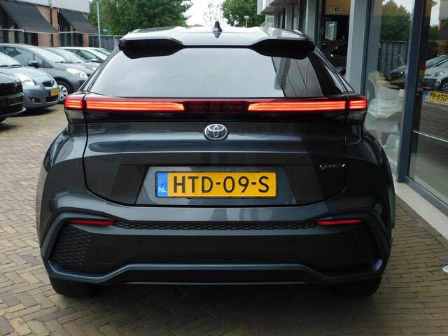 Toyota C-HR 2.0 Plug-in Hybrid 220 Dynamic