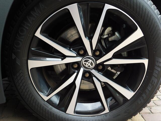 Toyota C-HR 2.0 Plug-in Hybrid 220 Dynamic