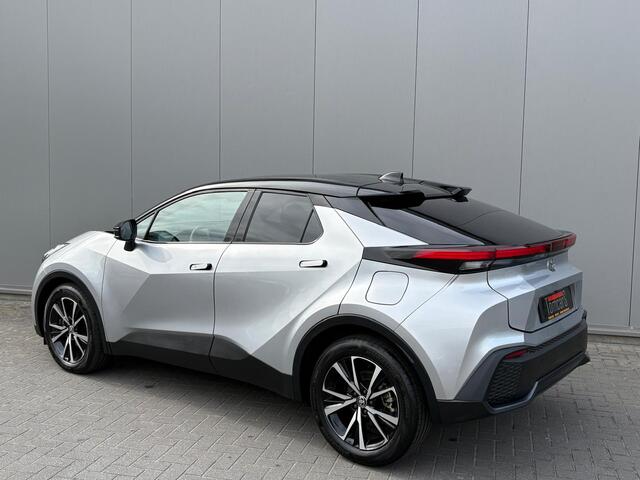 Toyota C-HR 1.8 Hybrid 140PK First Edition Bi-Tone/Winter-pack/Gr.-navigatie/Elektr.klep/Camera/Adapt.-cruise