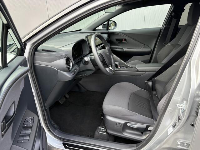 Toyota C-HR 1.8 Hybrid 140PK First Edition Bi-Tone/Winter-pack/Gr.-navigatie/Elektr.klep/Camera/Adapt.-cruise