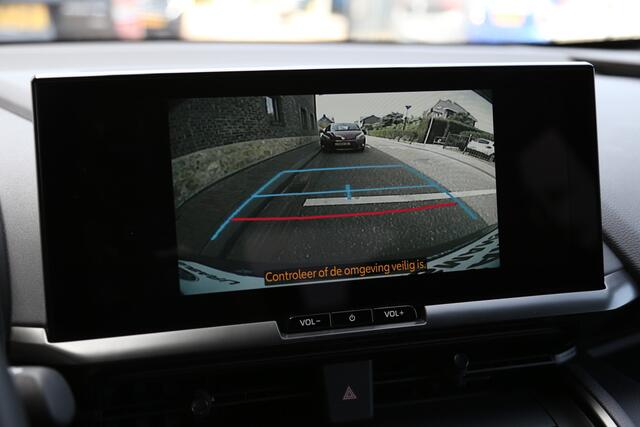 Toyota C-HR 2.0 Hybrid 200 Dynamic Navi LED Camera ACC
