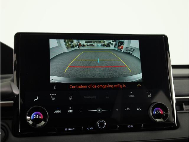 Toyota C-HR First Edition 77 kWh *NIEUW* | Direct leverbaar! | Metaallak | Inruilpremie |