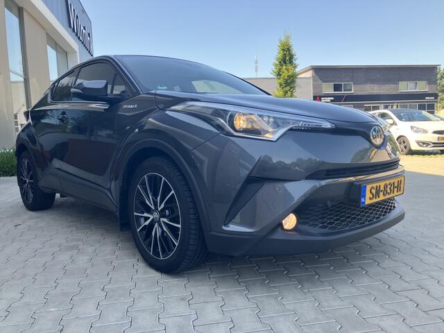 Toyota C-HR 1.8 Hybrid Bi-Tone | Trekhaak | All Season | Navi